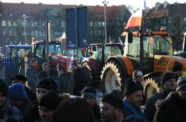 Protestujący w Szczecinie rolnicy 2012